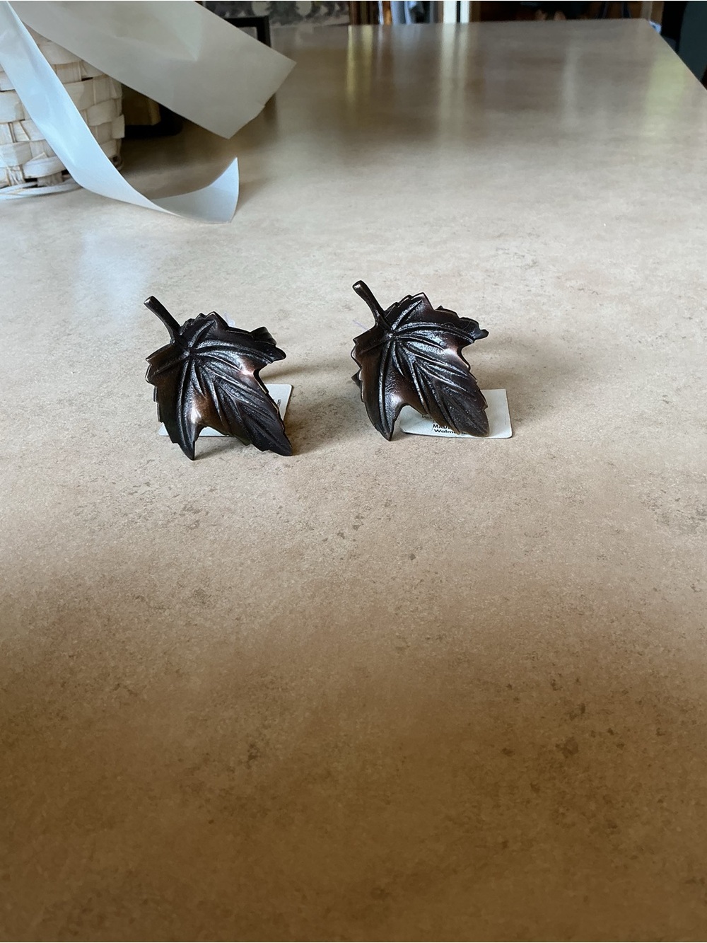 Leaf-Shaped Pair of Metal Napkin Holders - Antique Bronze Finish